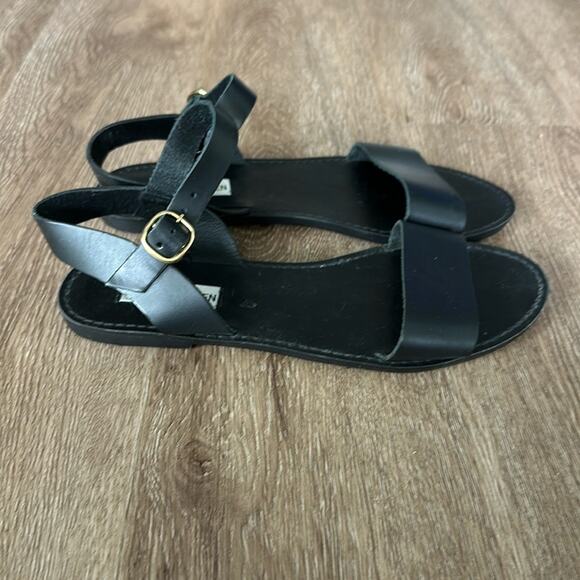 Steve Madden Donddi Black Leather Sandals Size 8.5 - Picture 1 of 6